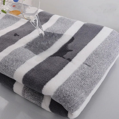 thick bath towel strong water absorption and quick drying non shedding durable Ultra Soft - very suitable for families beaches