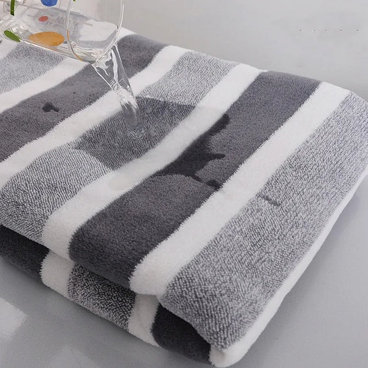 thick bath towel strong water absorption and quick drying non shedding durable Ultra Soft - very suitable for families beaches